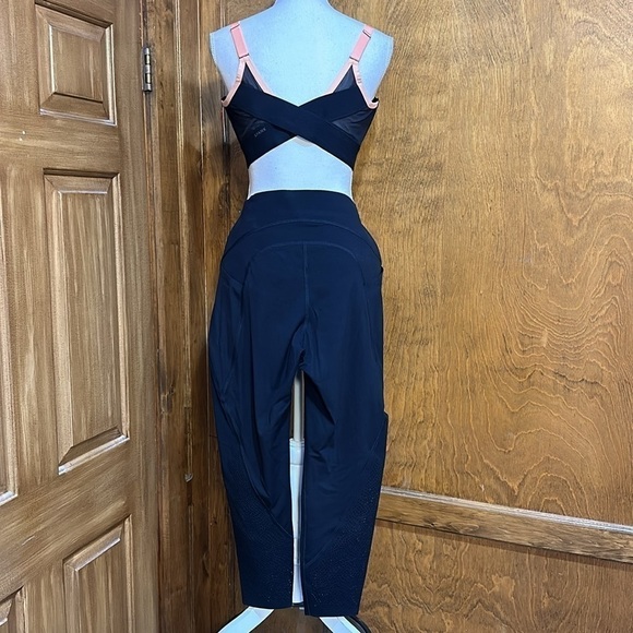 Spanx Mesh Back Sports Bra and Leggings Set Size XL - NWT - Picture 2 of 16